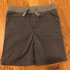 Carter’s Kid Boys Grey Shorts: size 4/5